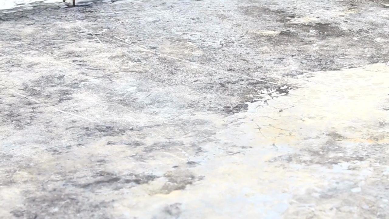 Su yalıtımı uygulanmış teras yüzeyi