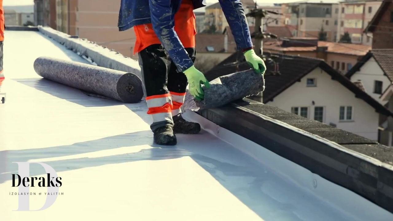 Teras çatıya su yalıtım membranı serilmesi